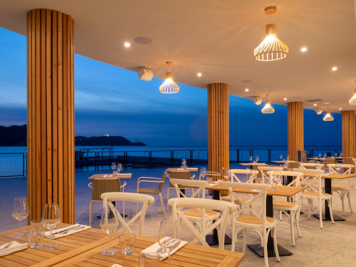 Pinija-Restaurant-Beach-Bar-strunjan