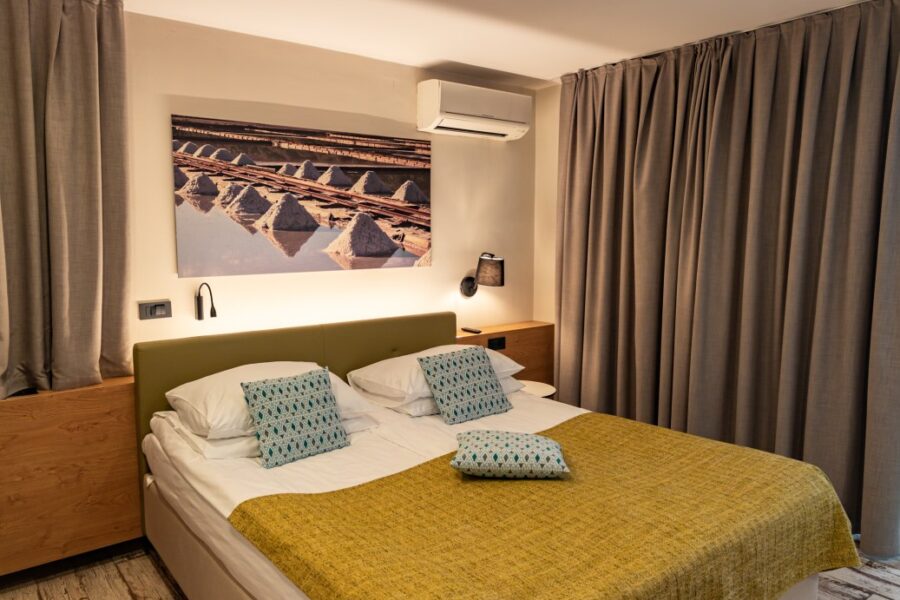 Deluxe Suite Vista Mare con terazza e vasca idromassaggio esterna 5 Deluxe Suite Vista Mare con terazza e vasca idromassaggio esterna 5